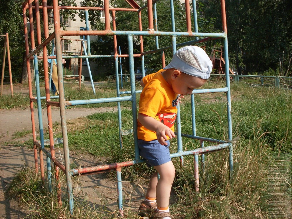 Детки в клетке